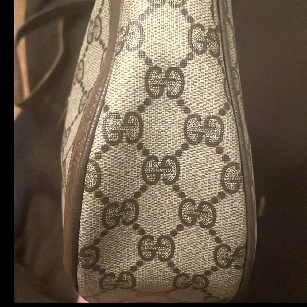 Authentic π GUCCI GG Supreme Sherry Line Shoulder Bag dust bag included. - Picture 7 of 17